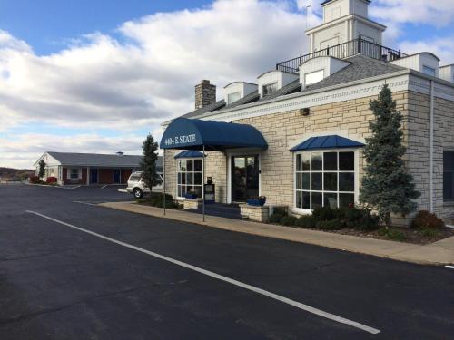 Rockford Hotel | Alpine Inn & Suites Rockford