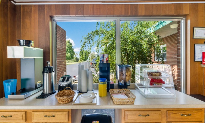 Abingdon Hotel | Alpine Motel