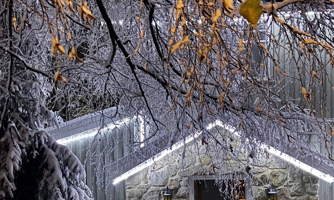 Falls Creek House | Alpine Mountain Lodge, 25+ guests, Exclusive use