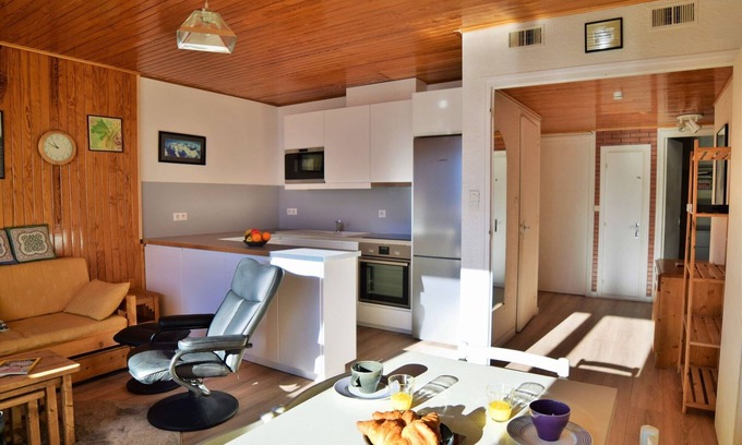 Les Deux Alpes Apartment | Alpine Retreat Near the Slopes