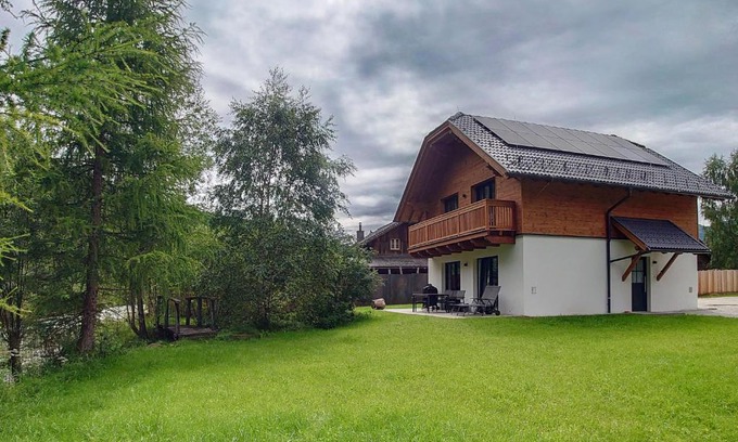 Mariapfarr Ski Chalet | AlpiNest Feriendorf Lungau