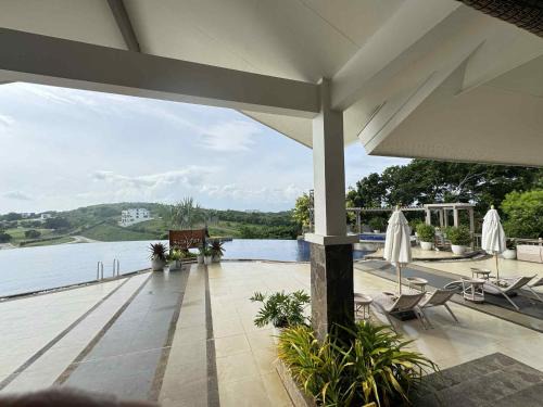 Yapak Apartment | Alta Vista De Boracay B110