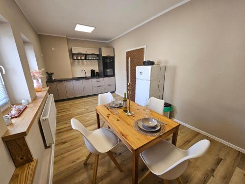 Eibau Apartment | Alte Bibliothek