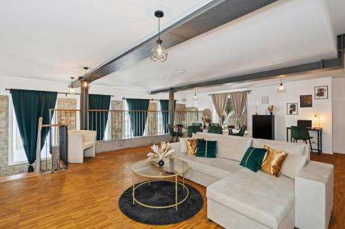 Kitzingen Apartment | Alte Brauerei mit flair: Altstadt - Parkplatz - Kaffee