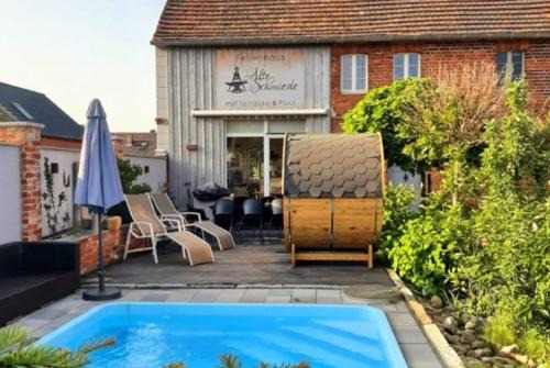 Geierswalde House | Alte Schmiede mit Sauna, Pool und Whirpool im Außenbereich schönstes Ferienhaus der Lausitz