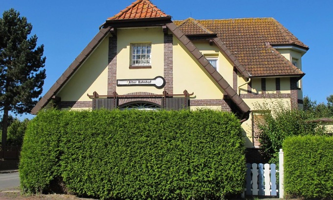 Neugarmssiel Apartment | Alter Bahnhof by Interhome