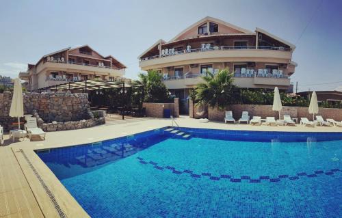 Marmara Hotel | Altinkum tatil konakları
