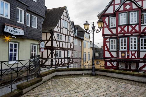 Wetzlar Apartment | Altstadt Apartment am Dom Wetzlar, 1 Zi, Küche, Bad mit Parkplatz am Grundstück