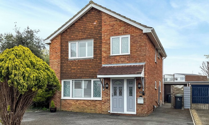 Gosport Cottage | Alverstoke Seaside Cottage