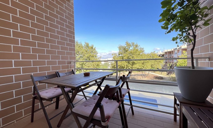 Portimao Apartment | ALVORHOME - Apartment 2 bedrooms/4 pax - w/swimming pool - Wifi 124 mbit/s