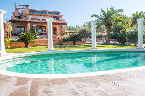 Sa Coma Villa | Alzina Villa 5 bedrooms with pool in Sa Coma Bunyola at the foot of the Sierra de Tramuntana but close to Palma