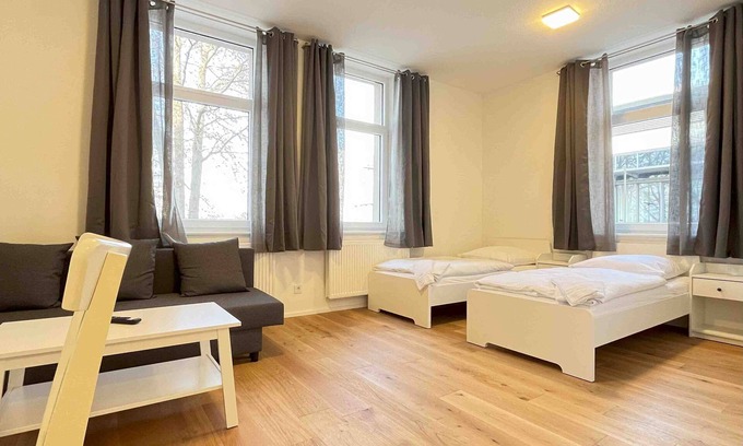 Amberg Apartment | (AM1040) Smart apartment for fitters in a great location
