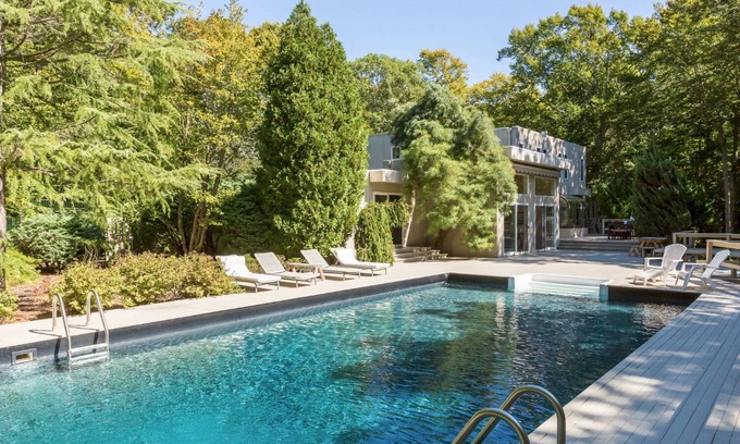 Amagansett North House | AMAGANSETT 2 ACRE, 3000 Sq Ft 4 BDR MODERN W/20 x 40 POOL, NEAR BEACH & TOWN