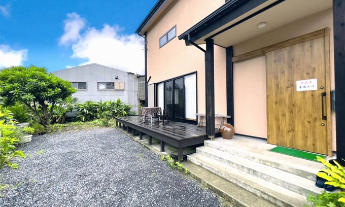 Tatsugo House | Amami Shimahaku Aikana