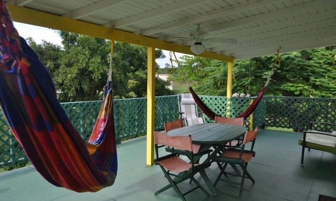 Puerto Ferro House | Amarilla Casita in Vieques with Wifi