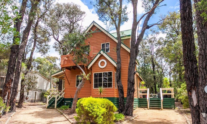 Aireys Inlet House | Amaroo 23 - Bring Your Pet.