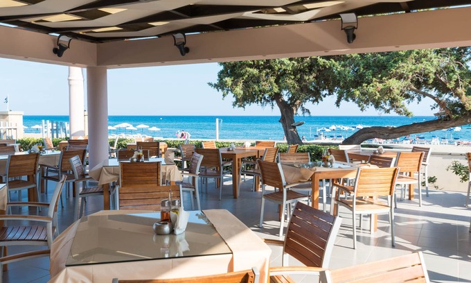 Lardos House | Amaryllis Front Beach Hotel