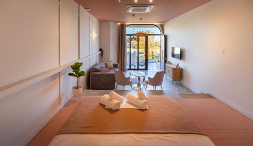Nees Pagases House | Amaze Place with a sea view by Salt Apartments