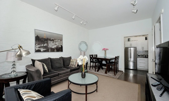 Upper West Side Apartment | Amazing 1BR in Upper West Side!