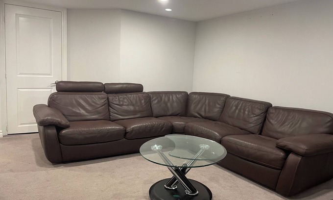 Richmond Hill House | Amazing 2 Bedroom Basement In Richmondhill