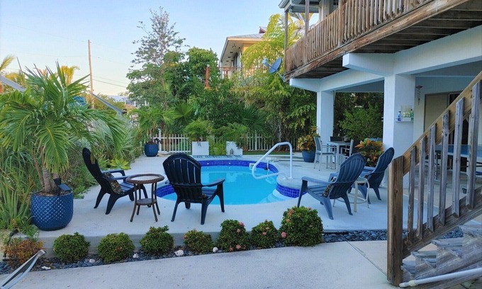 Summerland Key House | Amazing 2 BR Home in Summerland w/Great Boating Access & Private Heated Pool!
