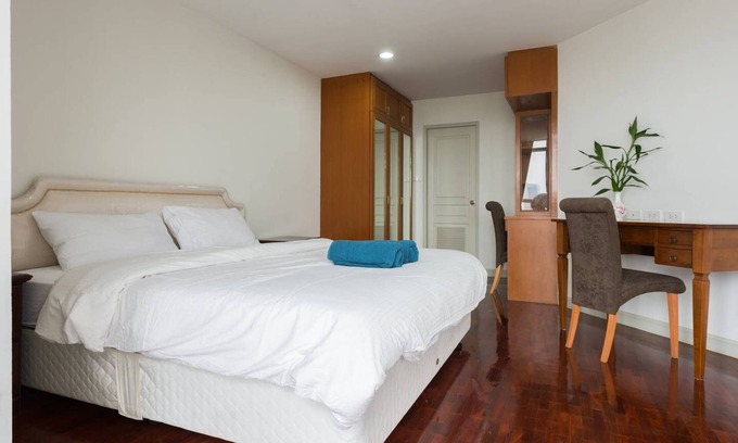 Khlong Tan Apartment | Amazing 2BR @BTS Emporium harbor & sky v
