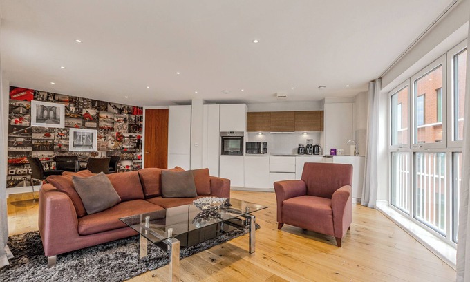 Hoxton West Apartment | Amazing 2BR Flat Near Shoreditch, Zone 1
