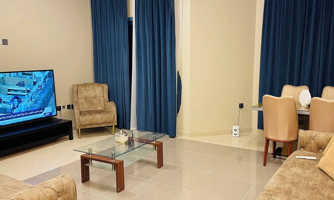 Ajman Apartment | Amazing 3-bedroom apartment with WiFi in Ajman