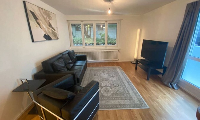 Hirslanden Apartment | Amazing 3BR flat in the city center (Sky9)