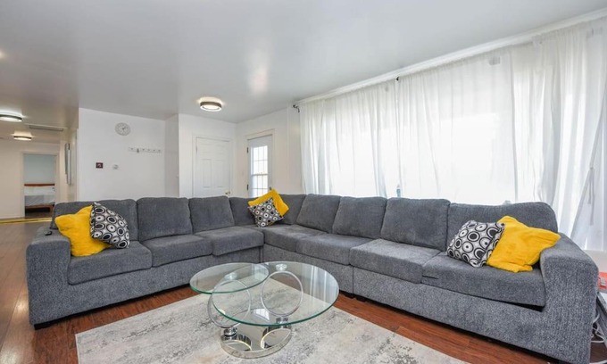 Athol Springs Ski Chalet | Amazing 4BR Villa with Heated Salt Water Pool