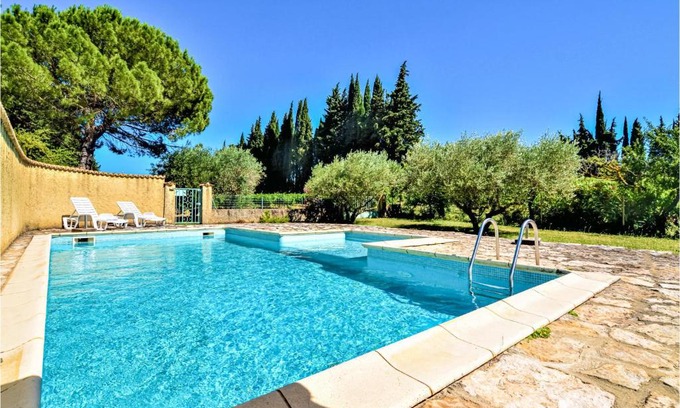 Saint-Paulet-de-Caisson Apartment | Amazing apartment in St, Paulet de Caisson with 1 Bedrooms, WiFi and Outdoor swimming pool