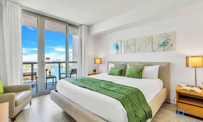 Hallandale Beach Apartment | Amazing Apartment w/Private Balcony & Pool