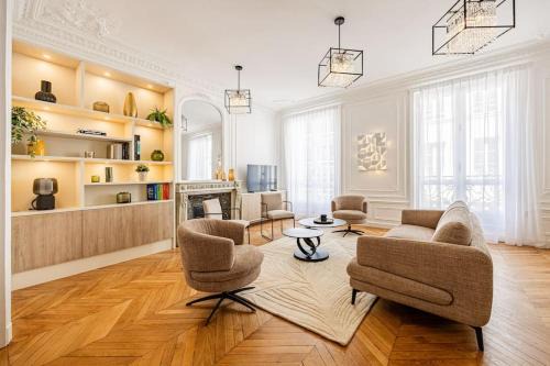 8th Arrondissement Apartment | Amazing Apartment # Champs Elysées # Paris 8 # AC