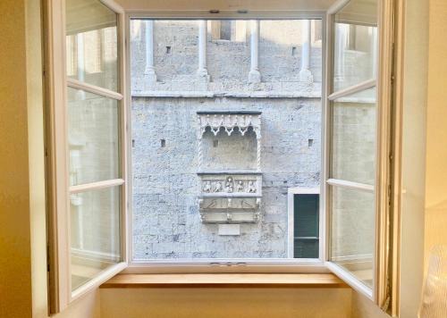 Genoa Historical Centre Apartment | Amazing Apt San Lorenzo 19, Rolli palace UNESCO - Overlooking the Cathedral FREE PRIVATE PARKING