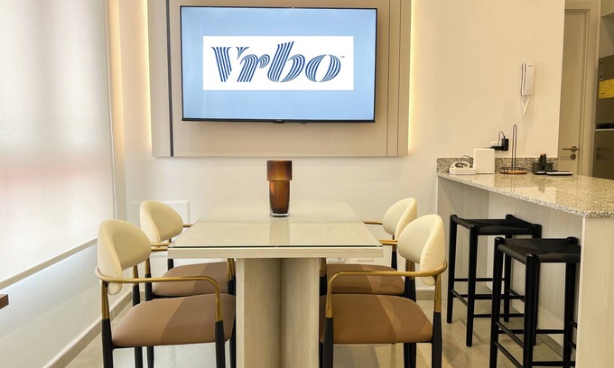 Santa Ana Apartment | Amazing Apt w/Private Terrace & BBQ for Relaxing