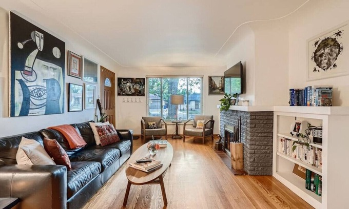 Denver House | Amazing Artful 2bd 1ba bungalow in West Denver