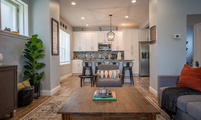 Clifton Heights House | Amazing Brick Home Minutes From Local Attractions