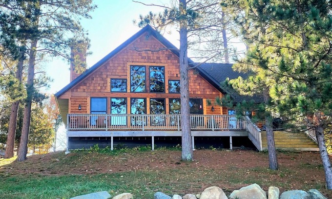 Remer Cabin | Amazing Cabin on Washburn Lake. Family friendly, gorgeous views, and fun for all