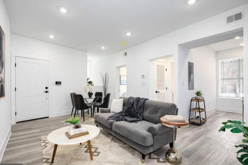 Northeast House | Amazing Capital Hill APT , Step away Gym, shopping