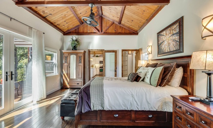 Morgan Hill Cottage | Amazing Country Setting at Cottage Creek Vineyards!