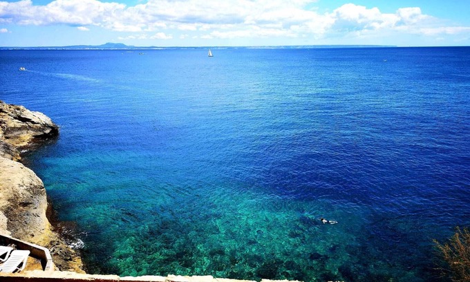 Calvia Villa | Amazing front line townhouse with direct private sea access.