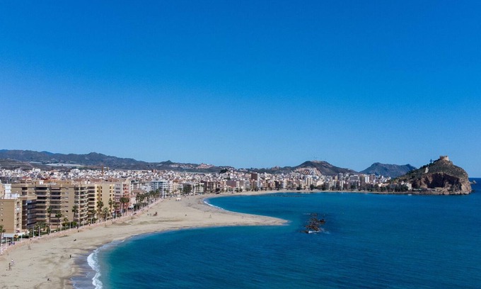 Aguilas House | Amazing home in águilas with WiFi