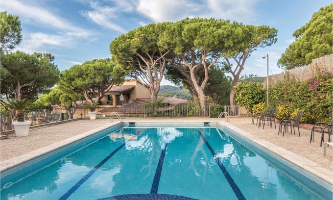 Cabrils House | Amazing Home In Cabrils With Wifi