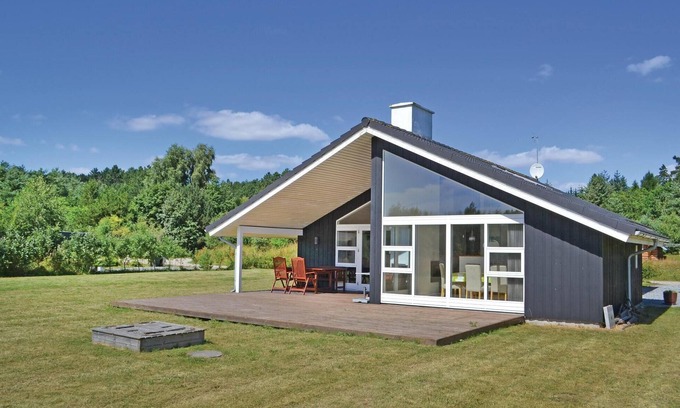 Øksenmølle House | Amazing home in Ebeltoft with sauna