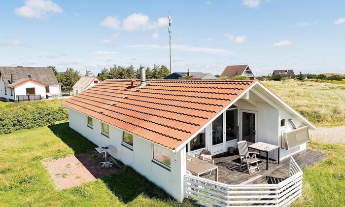 Lild Strand House | Amazing home in Frøstrup with sauna