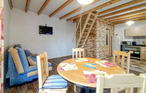 Ilawa House | Amazing Home In Ilawa With Wifi
