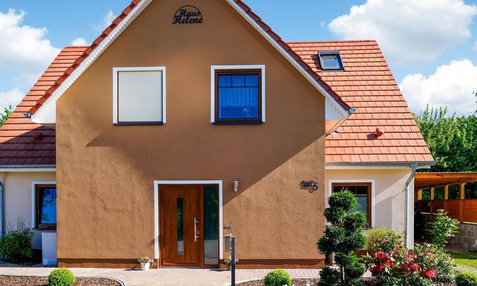 Wohlenberg House | Amazing home in Klütz with kitchen
