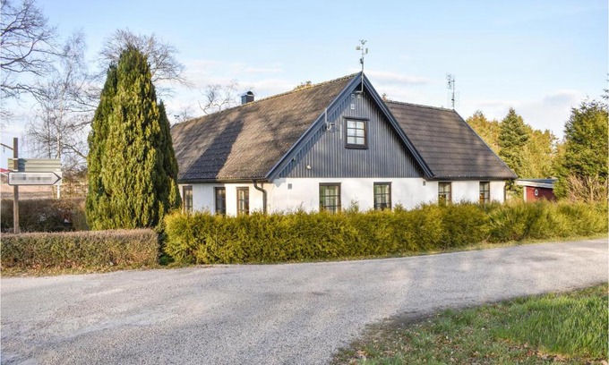 Klagstorp House | Amazing Home In Klagstorp With Wifi