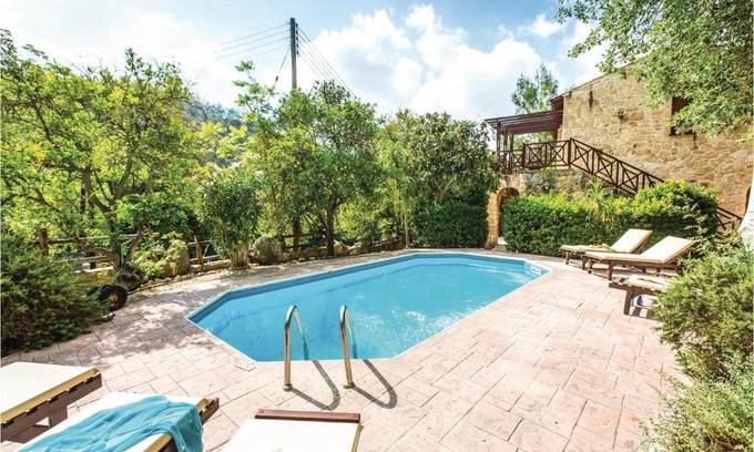 Miliou House | Amazing home in Miliou Paphos with 3 Bedrooms, Outdoor swimming pool and Swimming pool