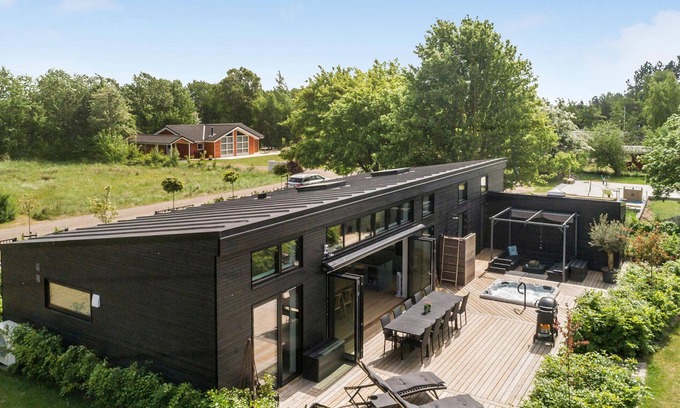 Kramnitse House | Amazing home in Rødby with sauna